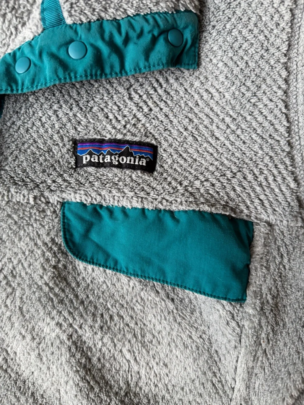 Patagonia Gray Fleece Snap-T Pullover with Teal Trim